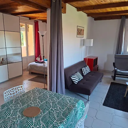 Avec Grand Jardin Et Parking, Apartman *