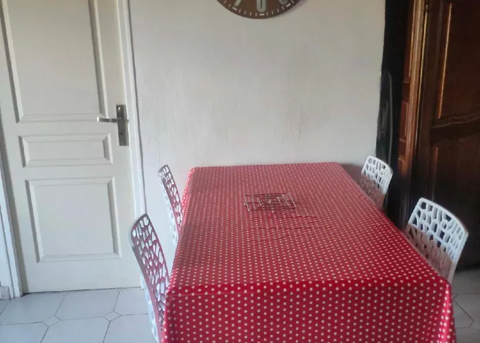 Avec Grand Jardin Et Parking, Διαμέρισμα
