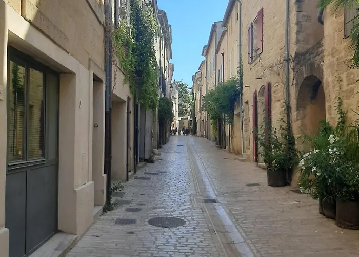 Avec Grand Jardin Et Parking, Διαμέρισμα Uzès
